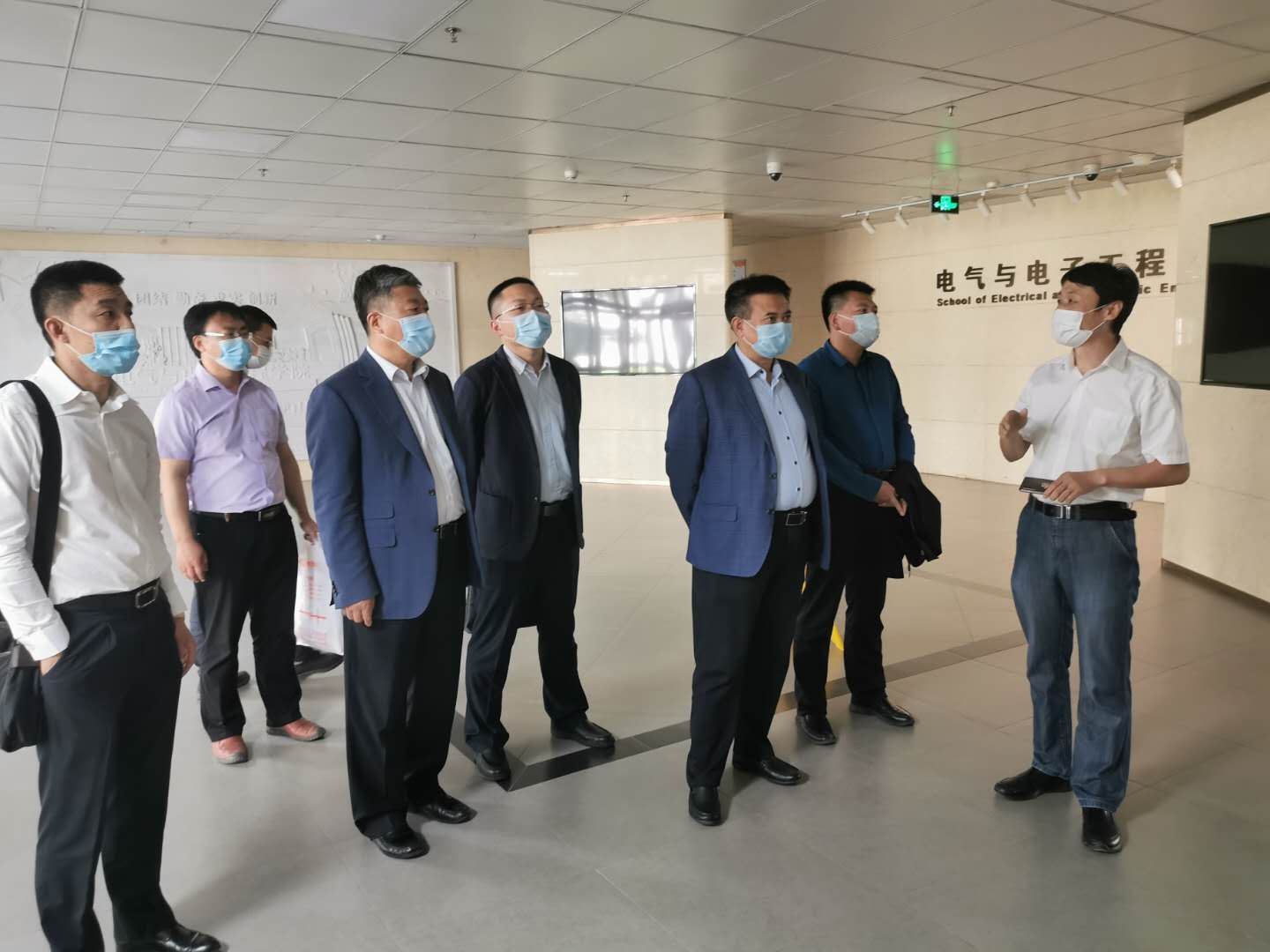 1590711811999687.jpg 1590711811999687.jpg